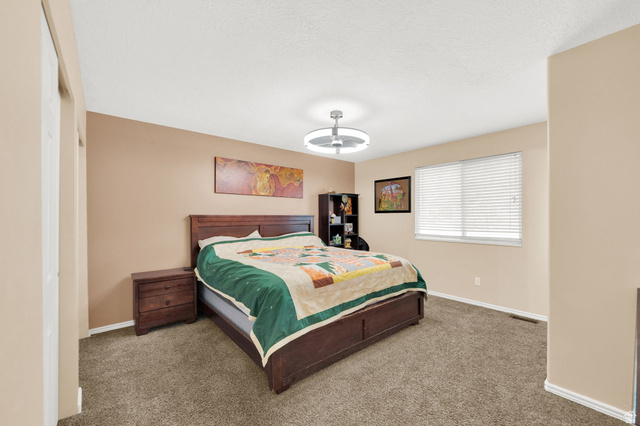 1602 North 725 West Clinton, UT 84015 - Photo 11 of 28