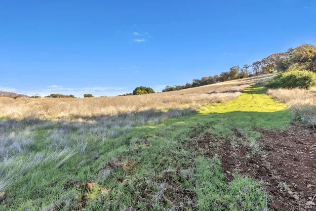 $525,000 | 8245-8249 Point Drive, Kelseyville, CA 95451