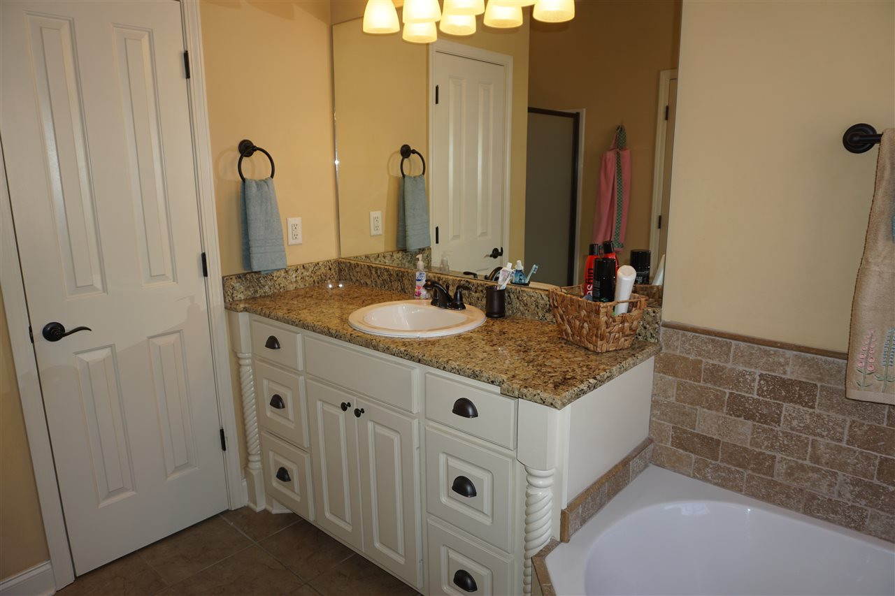 586 Turtle Lane Brandon, MS 39047 - Photo 17 of 27 Photo 17