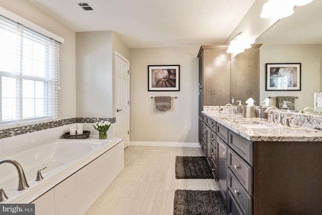 $855,000 | 3125 Cobb Hill Lane, Oakton, VA 22124