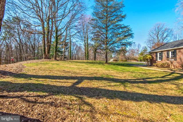 $855,000 | 3125 Cobb Hill Lane, Oakton, VA 22124