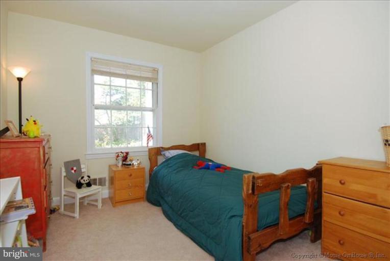 5909 Plainview Road Bethesda, MD 20817 - Photo 15 of 23 Bedroom #2