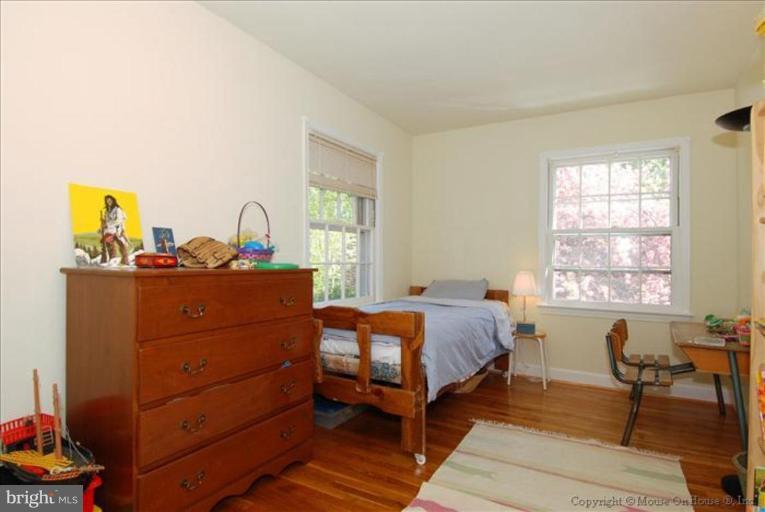 5909 Plainview Road Bethesda, MD 20817 - Photo 17 of 23 Bedroom #4