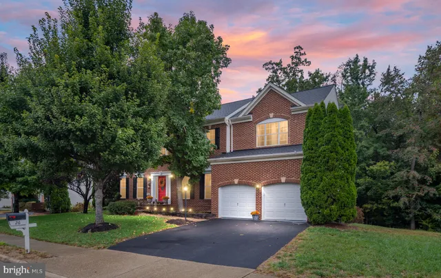 $704,000 | 26 Neabsco Drive, Fredericksburg, VA 22405