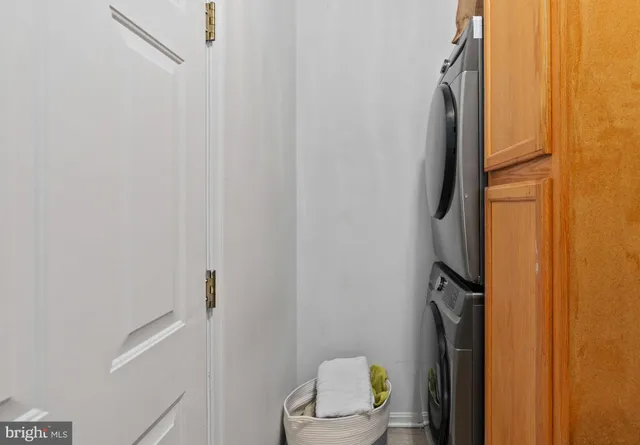 $704,000 | 26 Neabsco Drive, Fredericksburg, VA 22405