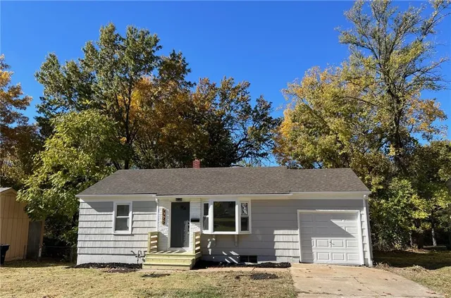 $239,000 | 6400 Kentucky Avenue, Raytown, MO 64133