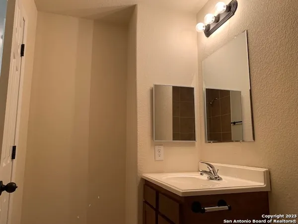 $1,225 | 16843 Dancing Ava, Unit 2, Selma, TX 78154