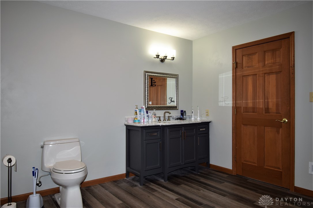 804 Victory Road Springfield, OH 45504 - Photo 12 of 27 master bath