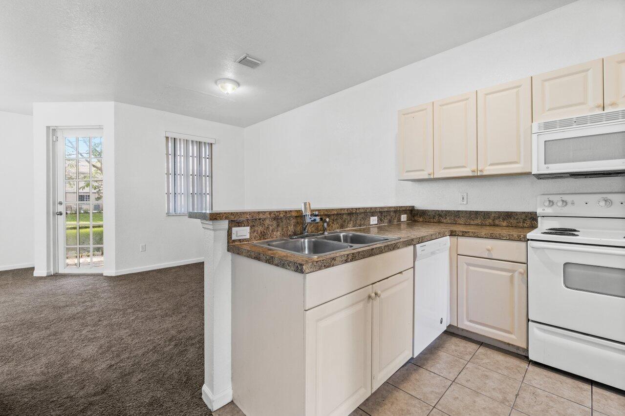 1201 Abaco Lane Riviera Beach, FL 33404 - Photo 16 of 36 013-1201AbacoLane-RivieraBeach-FL-33404-