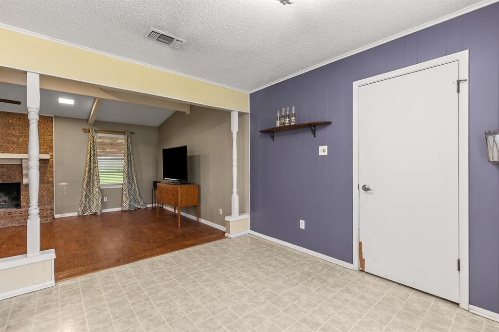 505 Pinewood Lane Hewitt, TX 76643 - Photo 8 of 38