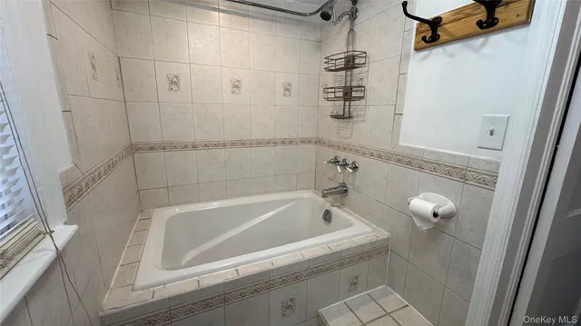 $2,800 | 626 Highway 82, Hopewell Junction, NY 12533