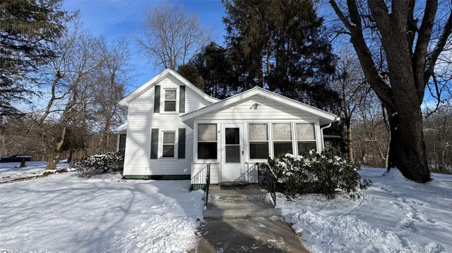 $2,800 | 626 Highway 82, Hopewell Junction, NY 12533