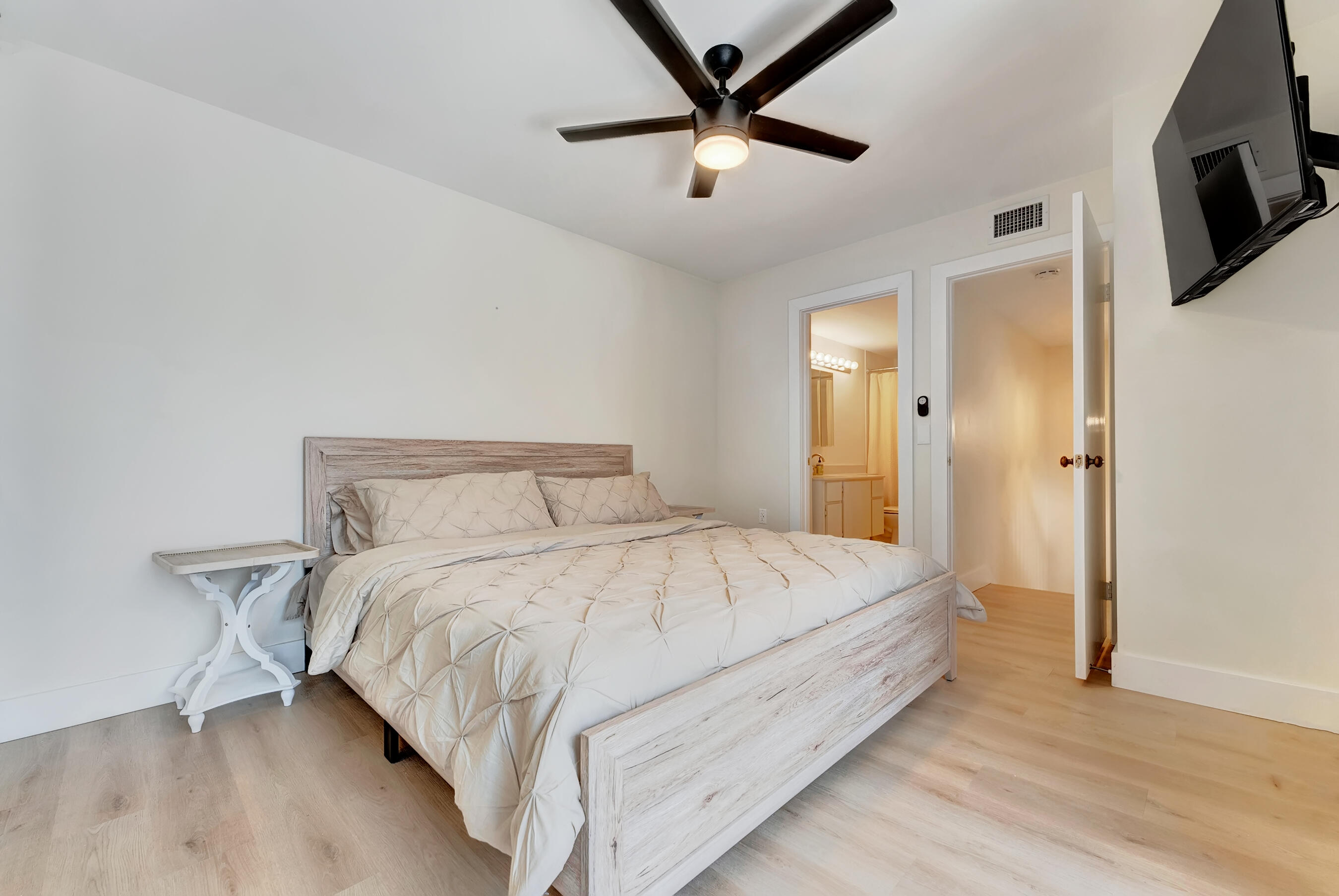 3050 30th Court Jupiter, FL 33477 - Photo 21 of 35 DSC09211