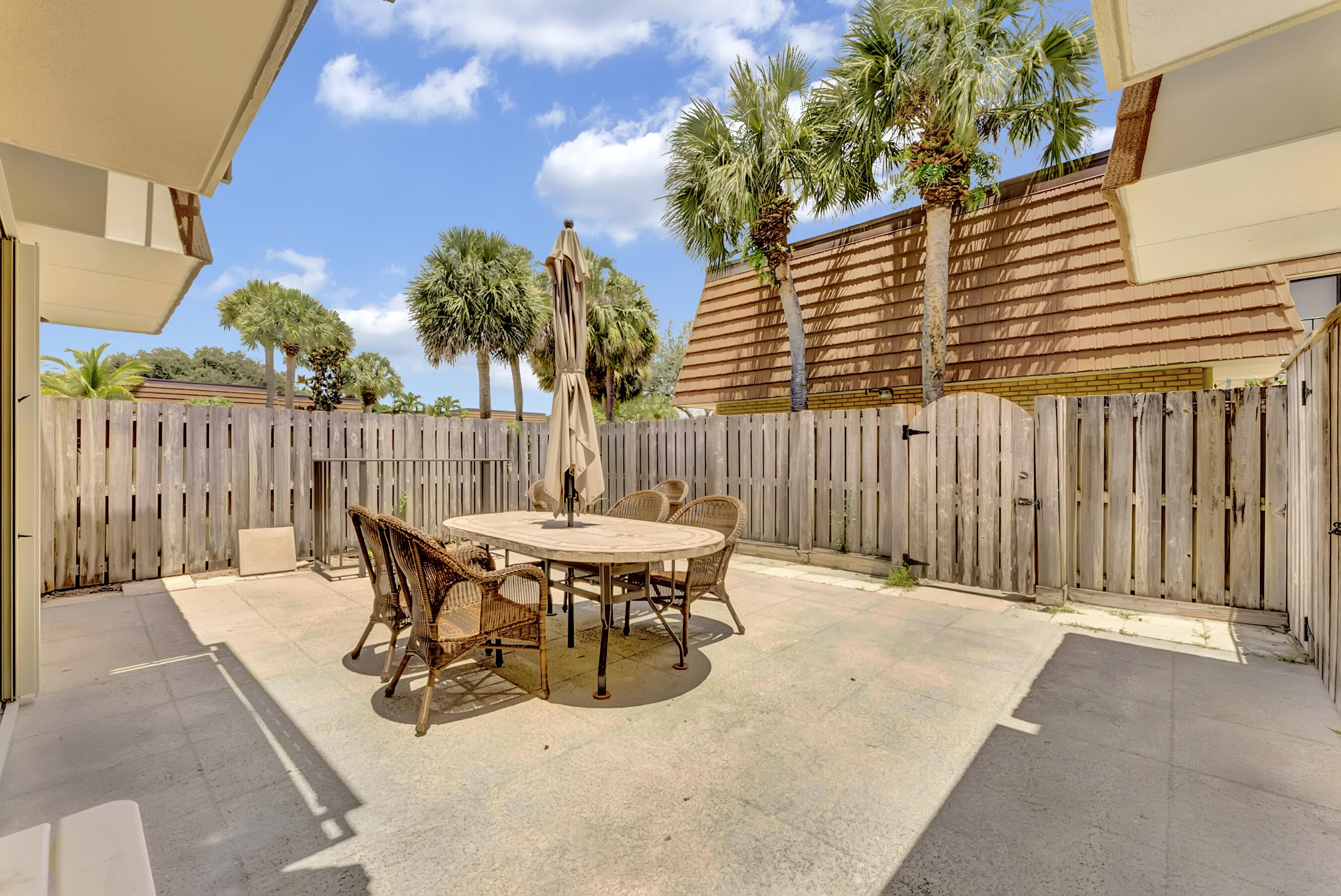 3050 30th Court Jupiter, FL 33477 - Photo 25 of 35 DSC09236