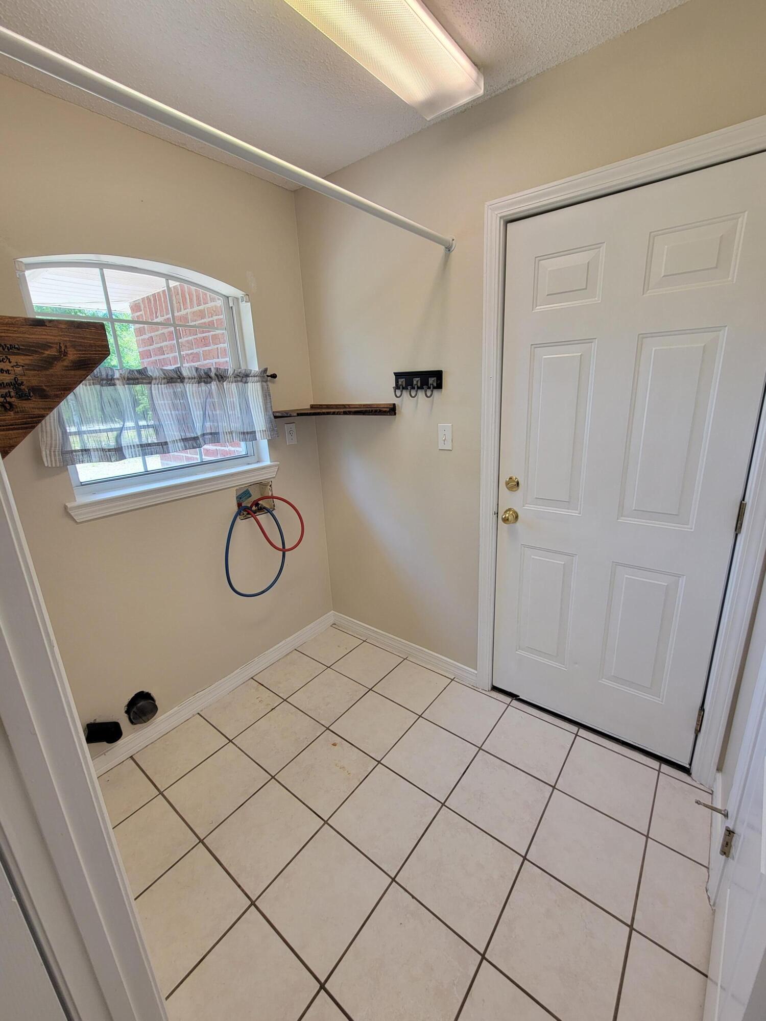 6592 Codell Street Navarre, FL 32566 - Photo 2 of 25
