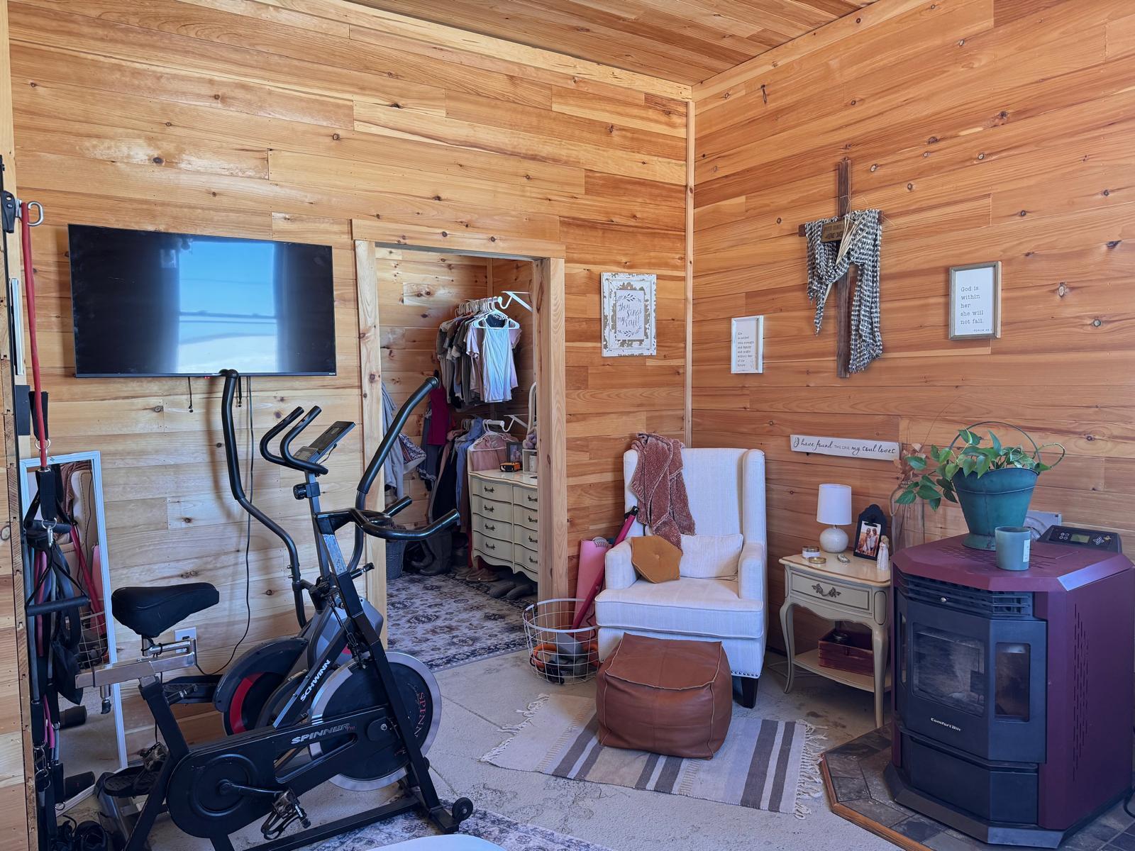 228 Waddell Road Castle Hill, ME 04757 - Photo 30 of 32 Room