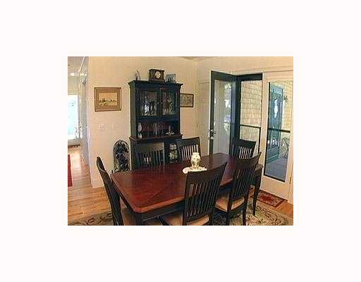13 Bay Road Warren, RI 02885 - Photo 4 of 8 Dining Room.