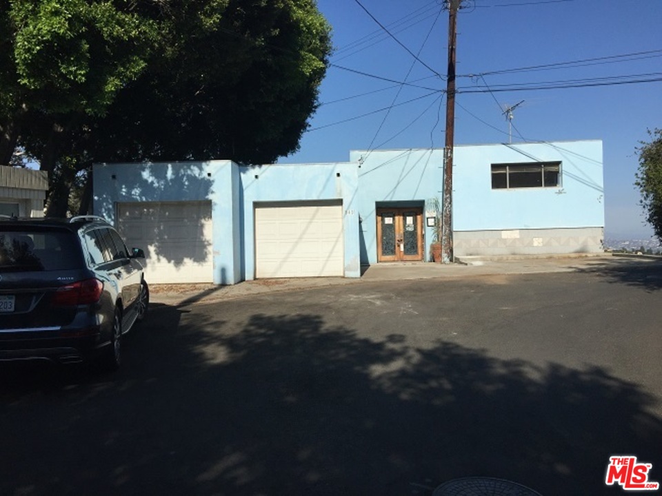 8401 Wyndham Road Los Angeles, CA 90046 - Photo 1 of 36