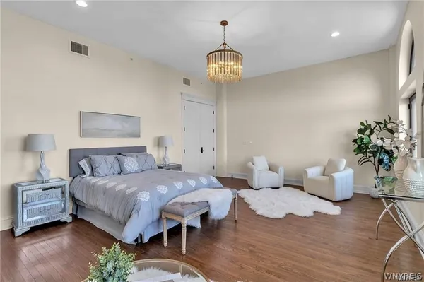 $1,450,000 | 674 Main Street, Unit 5, Buffalo, NY 14202