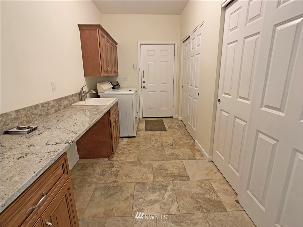 8448 Johnson Point Road Northeast Olympia, WA 98516 - Photo 27 of 40 Gallery Image 27
