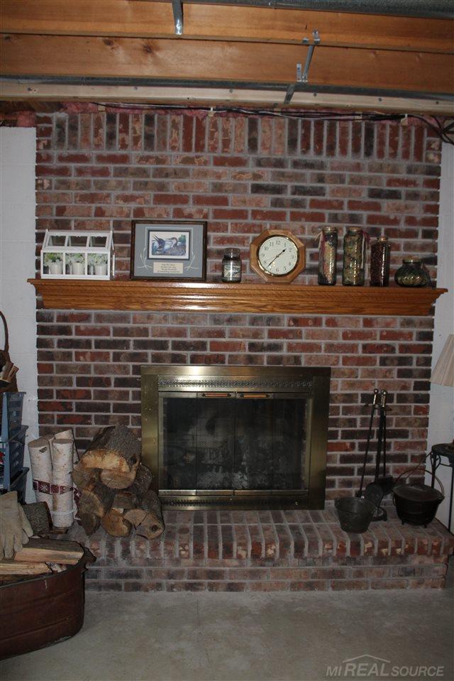 6587 Black River Road Croswell, MI 48422 - Photo 35 of 46 31277476-34.JPG