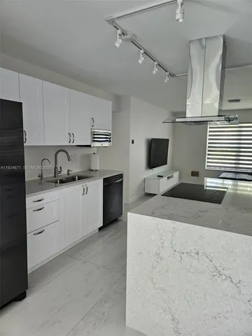 $5,500 | 1001 Southeast 14th Drive, Deerfield Beach, FL 33441