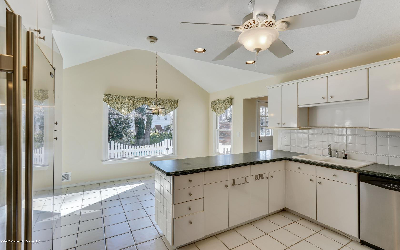62 Tall Timber Road Middletown, NJ 07748 - Photo 32 of 53 32