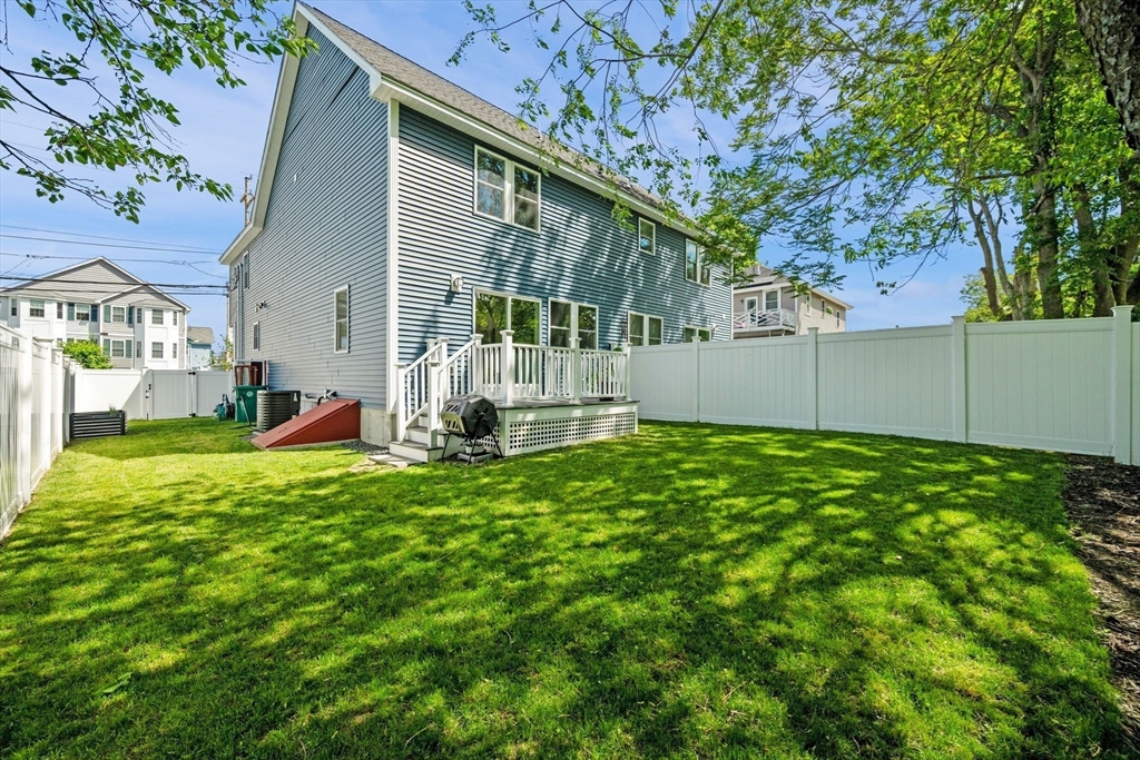 72 Manchester Street, Unit 72 Lowell, MA 01852 - Photo 37 of 41