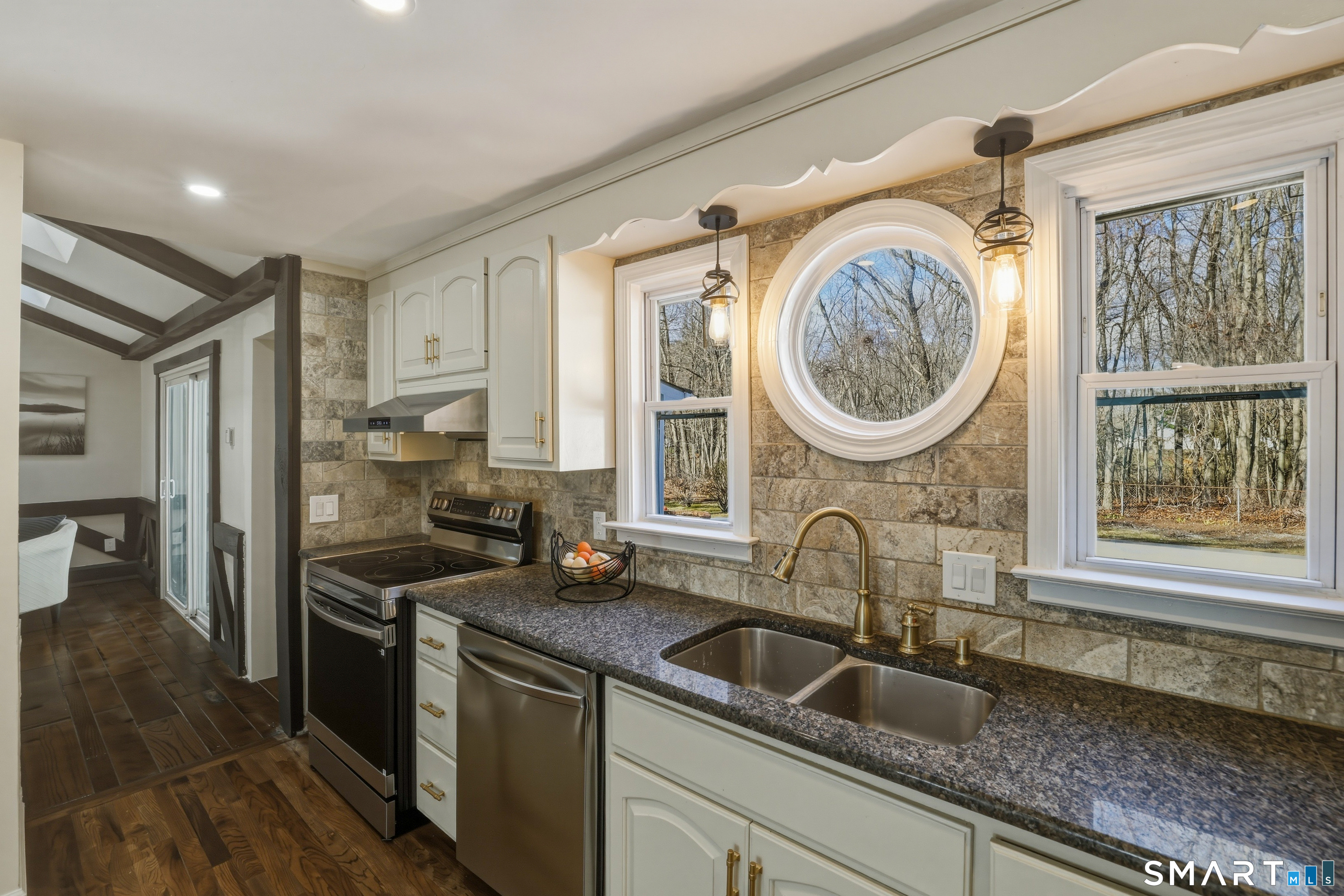 35 Hollow Brook Road Windsor, CT 06095 - Photo 13 of 40