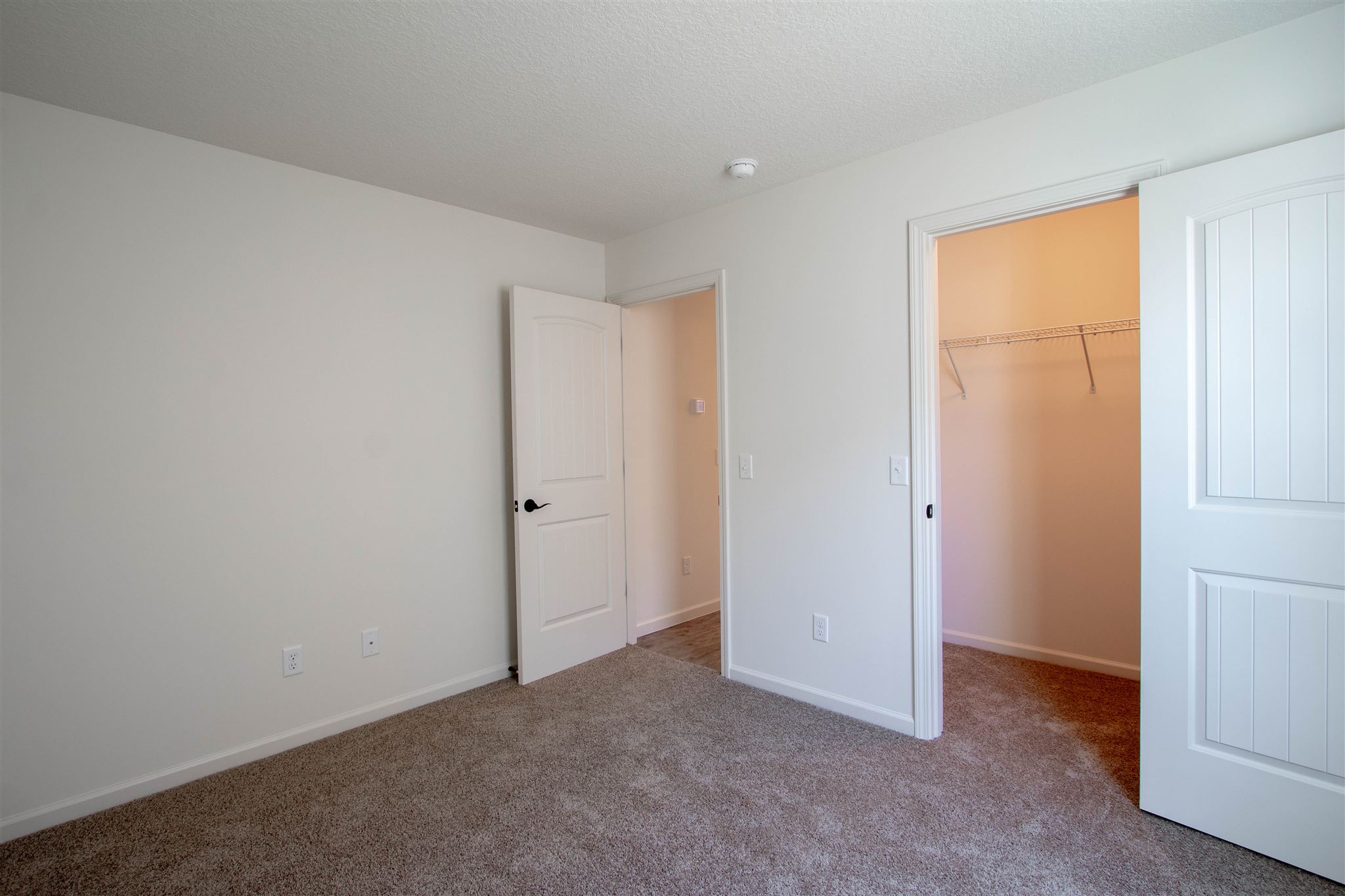 2156 Blue Spring Run Fort Wayne, IN 46808 - Photo 8 of 28 Gallery Image 8
