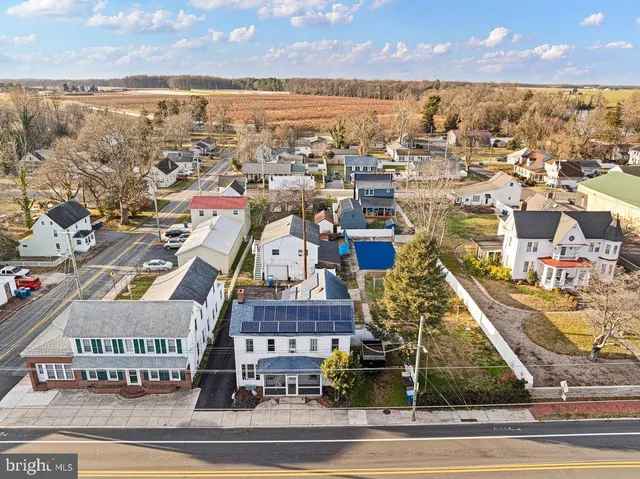 $305,000 | 6 North Railroad Avenue, Wyoming, DE 19934