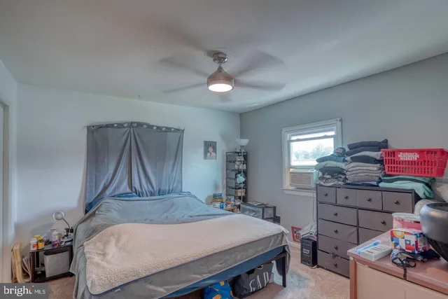 $305,000 | 6 North Railroad Avenue, Wyoming, DE 19934