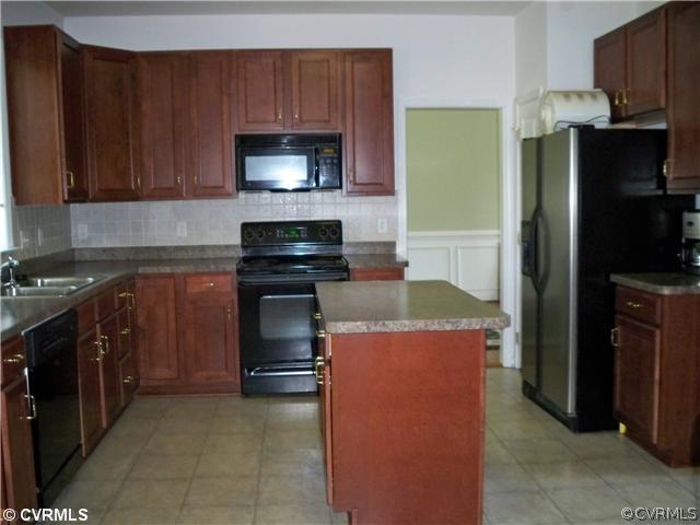3130 Kinvan Road Henrico, VA 23231 - Photo 3 of 12 Kitchen - Upgraded kitchen with center island.