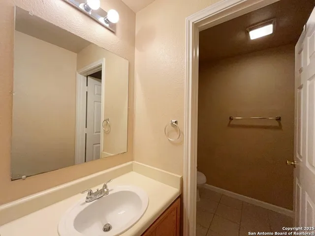 $1,095 | 8025 Maverick Climb, San Antonio, TX 78250