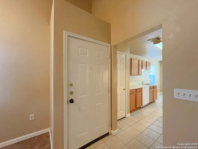 $1,095 | 8025 Maverick Climb, San Antonio, TX 78250