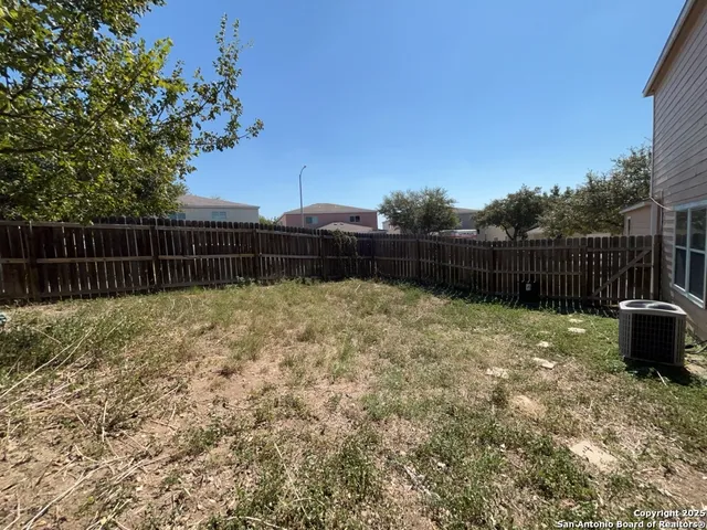 $1,095 | 8025 Maverick Climb, San Antonio, TX 78250