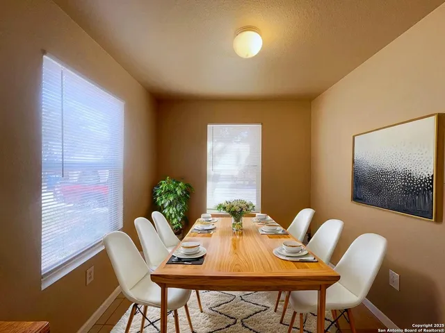 $1,095 | 8025 Maverick Climb, San Antonio, TX 78250