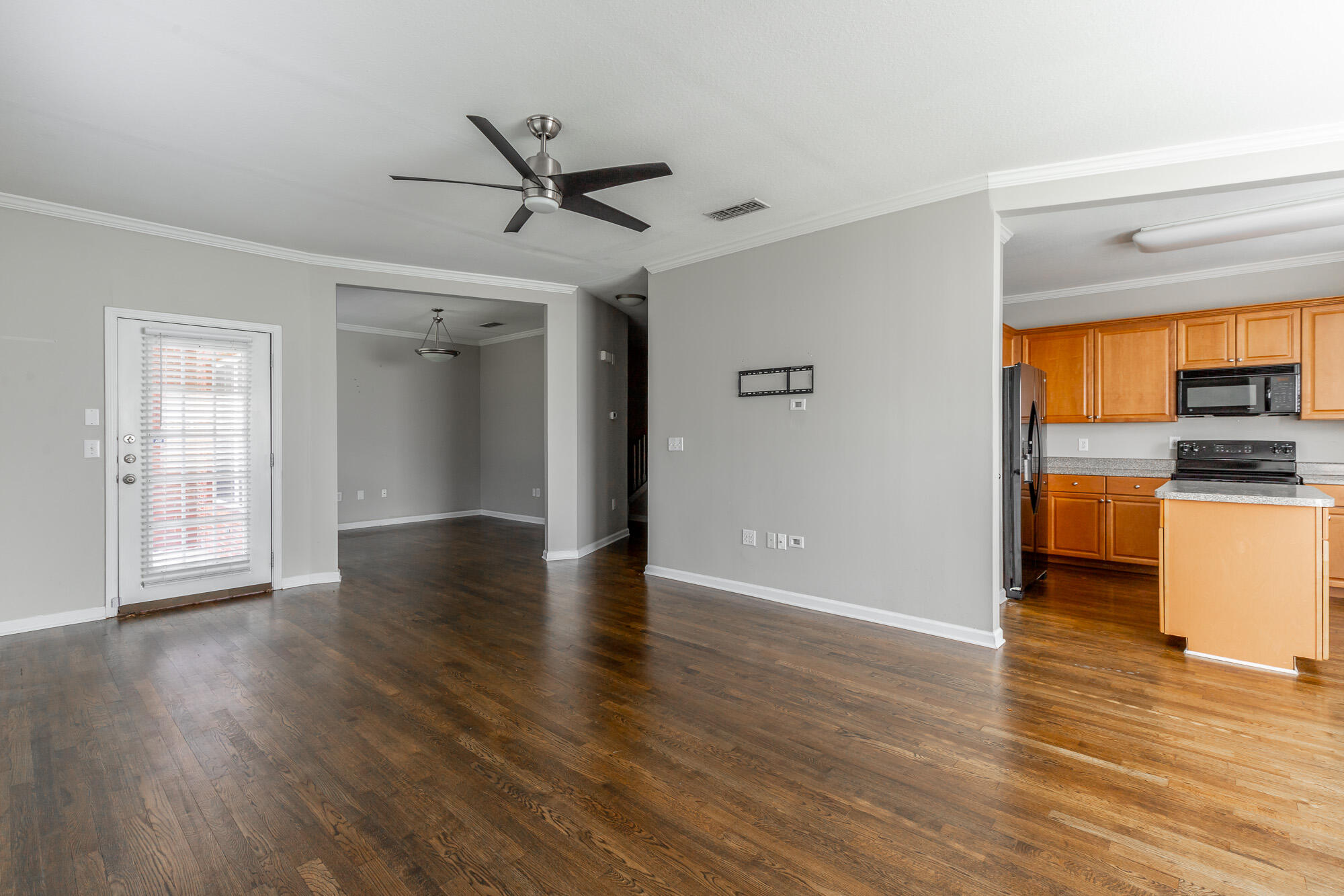 6105 Regency Court Chattanooga, TN 37421 - Photo 6 of 37 Living Room