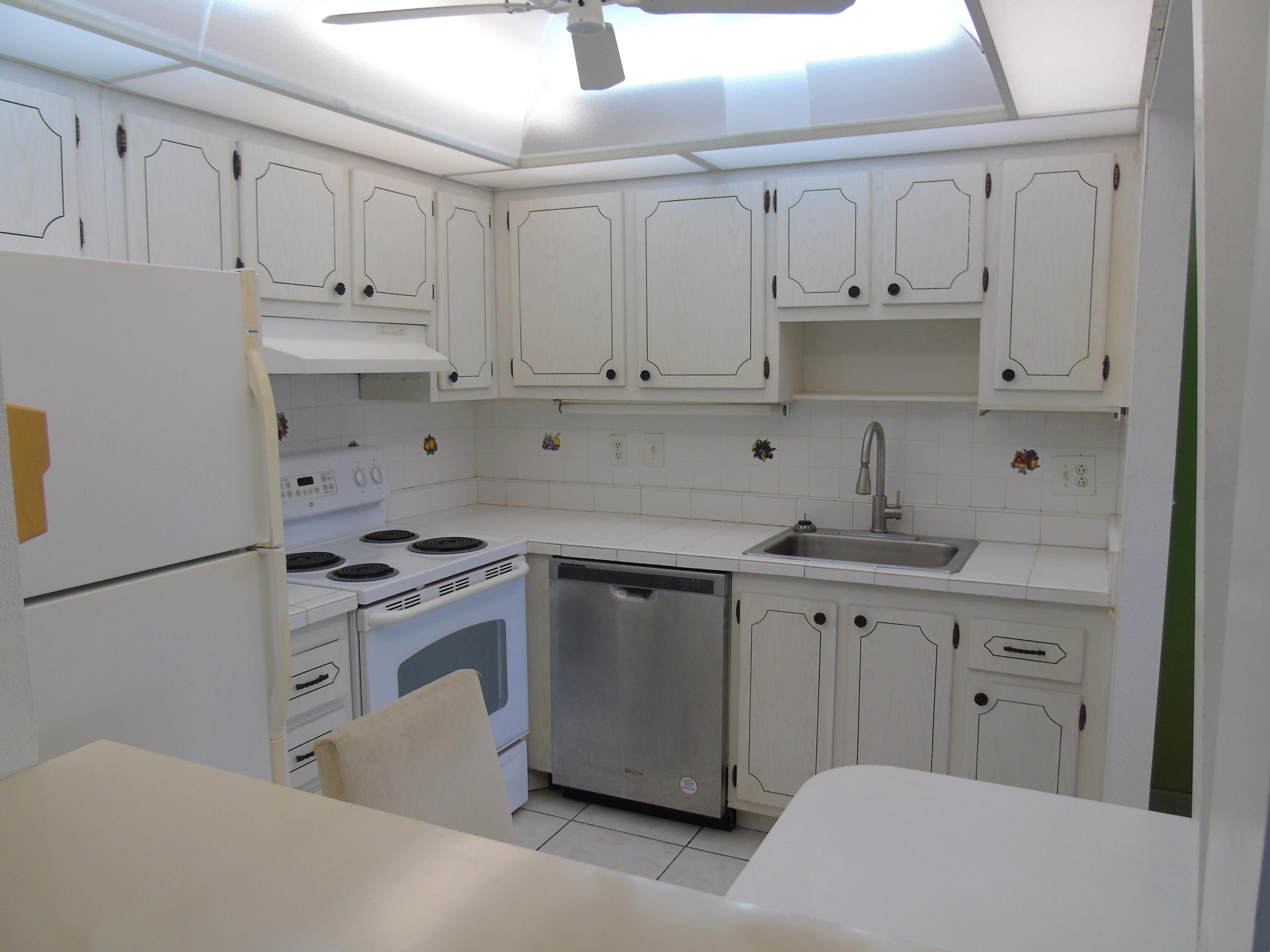 375 Tuscany Lane Delray Beach, FL 33446 - Photo 7 of 38 DSC04456 2