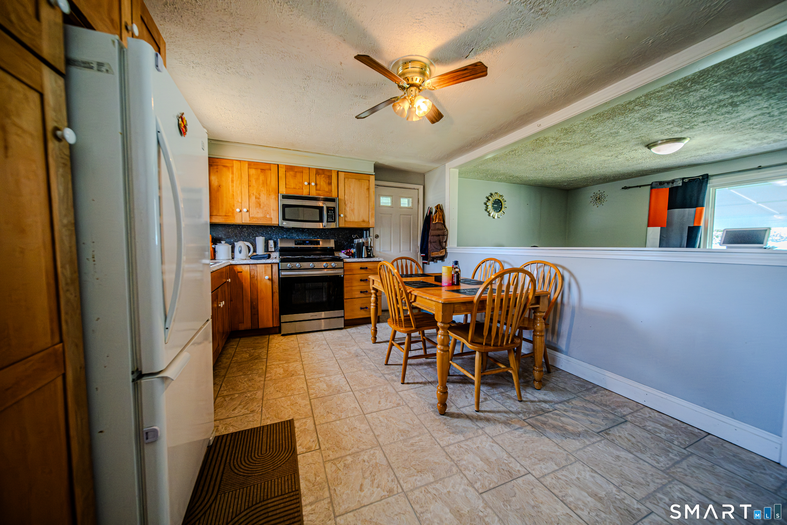 869 Washington Ave Extension Waterbury, CT 06708 - Photo 10 of 30