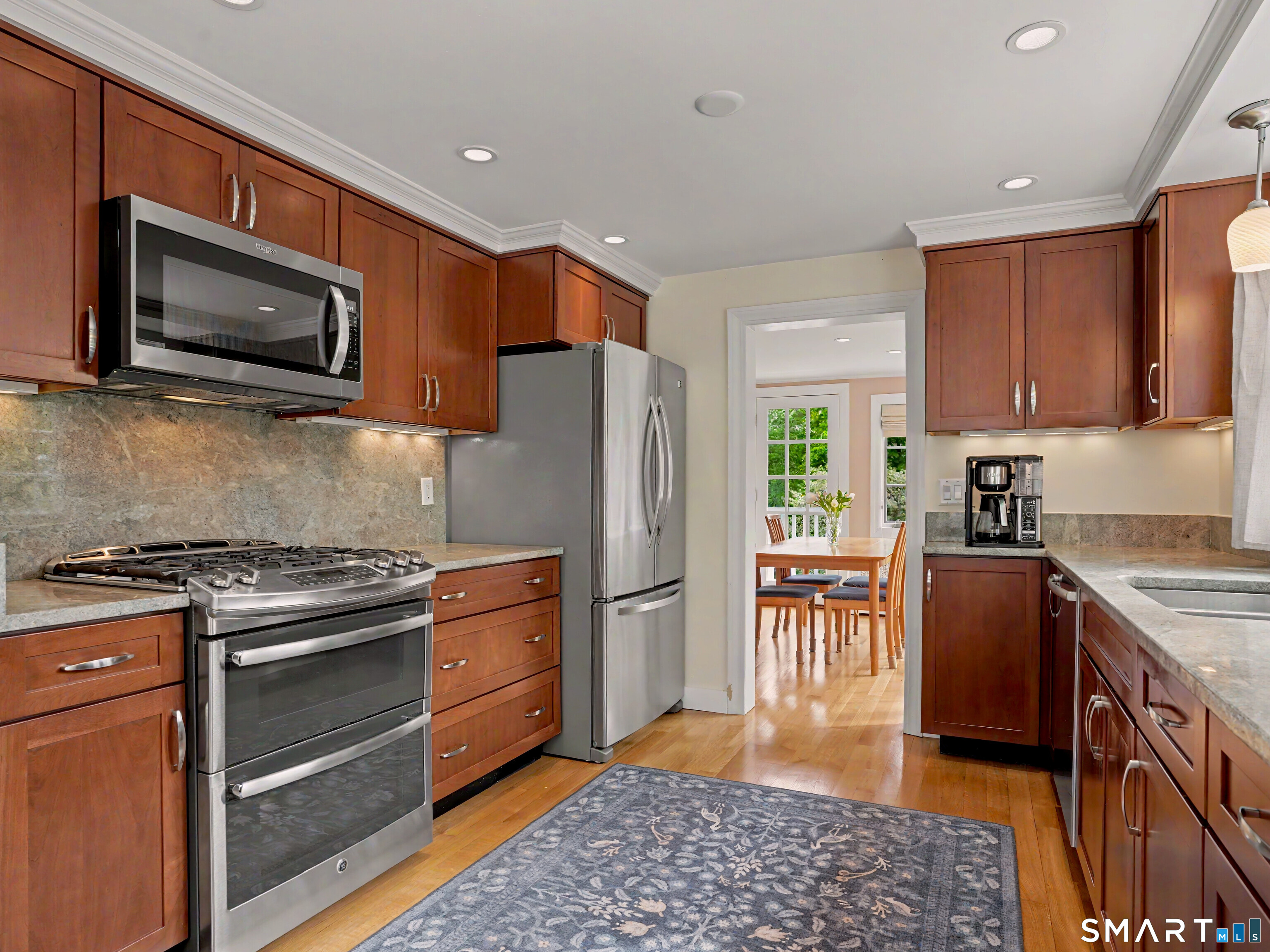 105 Ivy Hill Road Ridgefield, CT 06877 - Photo 12 of 39