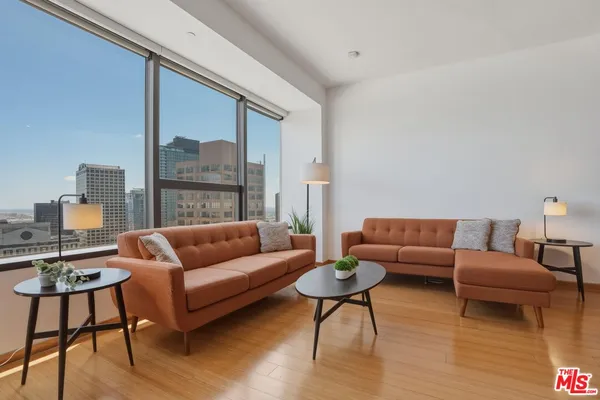 $2,800 | 1100 Wilshire Boulevard, Unit 2808, Los Angeles, CA 90017