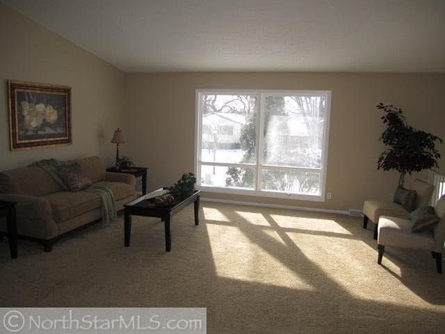 2245 William Tell Road East St. Paul, MN 55119 - Photo 3 of 14 Gallery Image 3