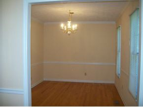 17 Compton Bristol, TN 37620 - Photo 3 of 20 Dining Room