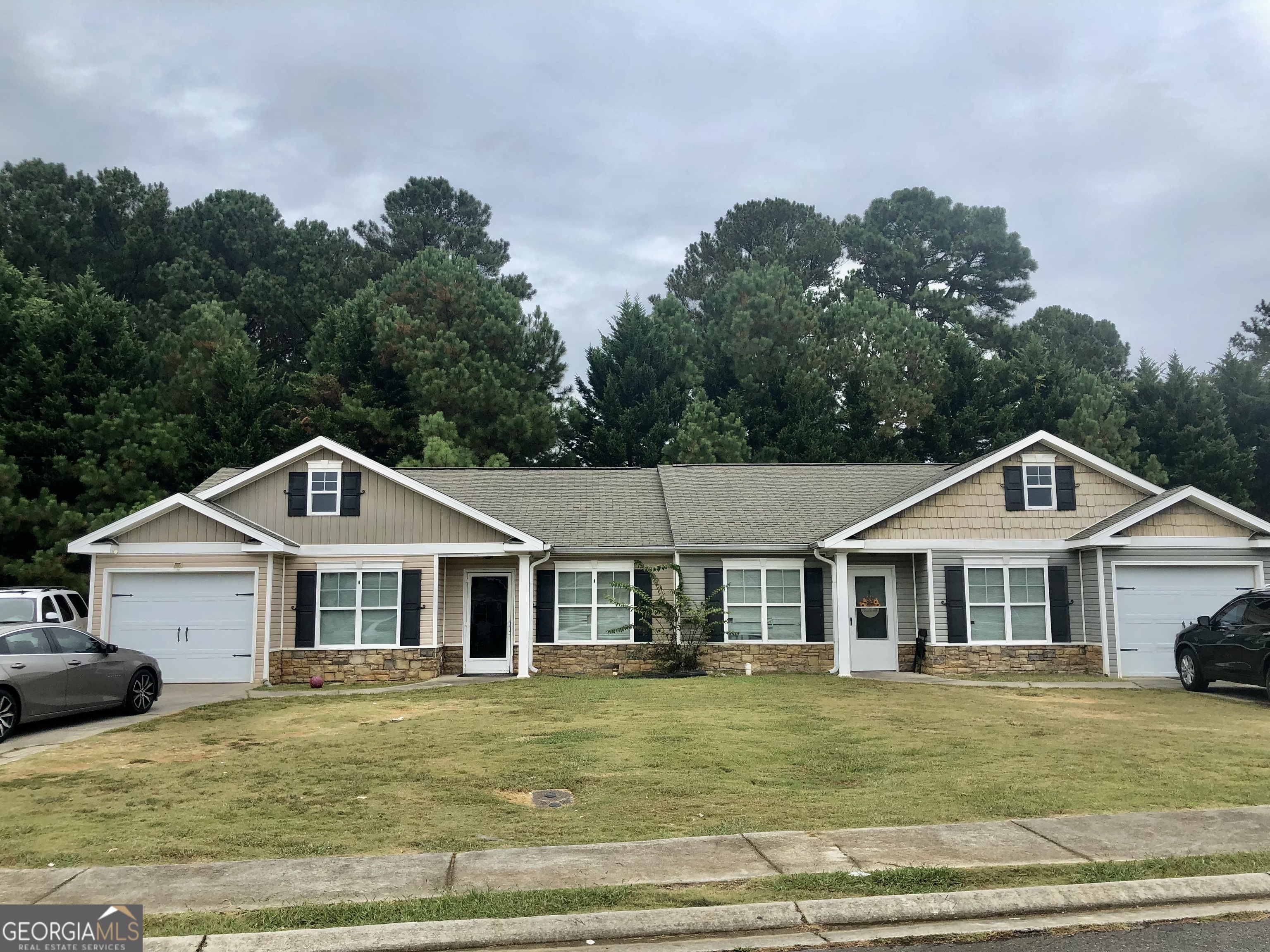 154 Melody Lane Northwest Rome, GA 30165 - Photo 1 of 1 a front view of a house with a garden