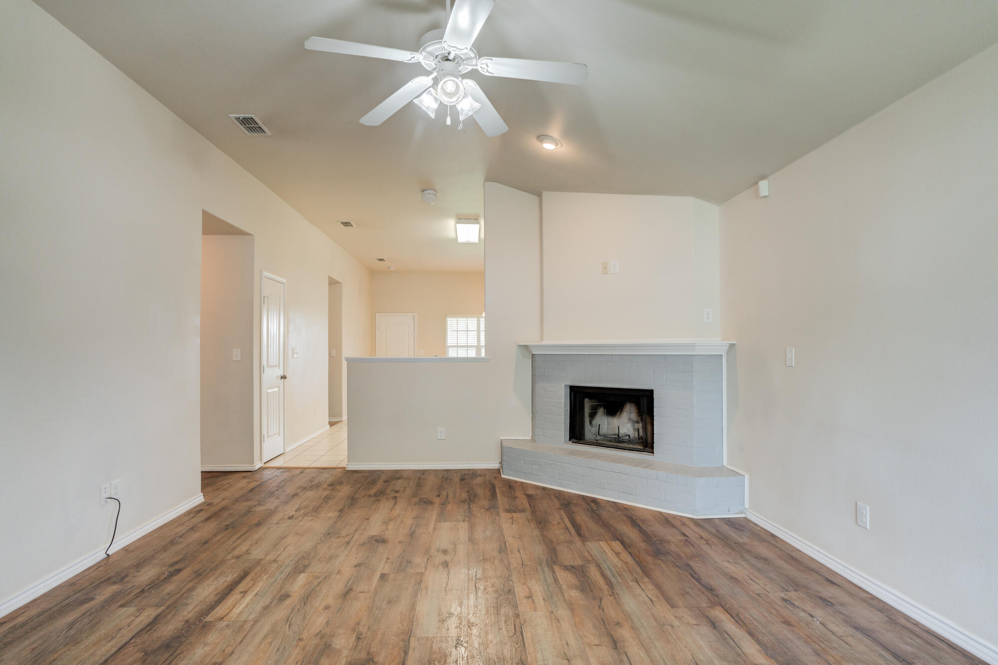 7033 94th Street Lubbock, TX 79424 - Photo 5 of 31 DSC01032_3_4_5_6