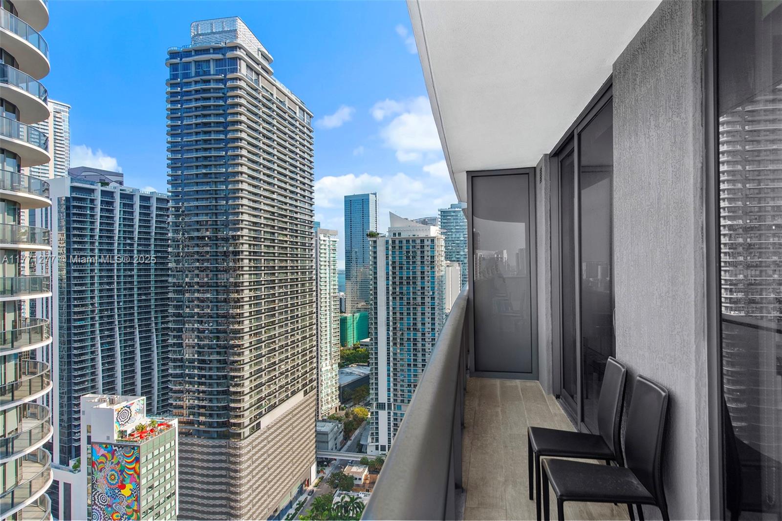 55 Southwest 9th Street, Unit 3601 Miami, FL 33130 - Photo 34 of 38 a view of balcony with couch