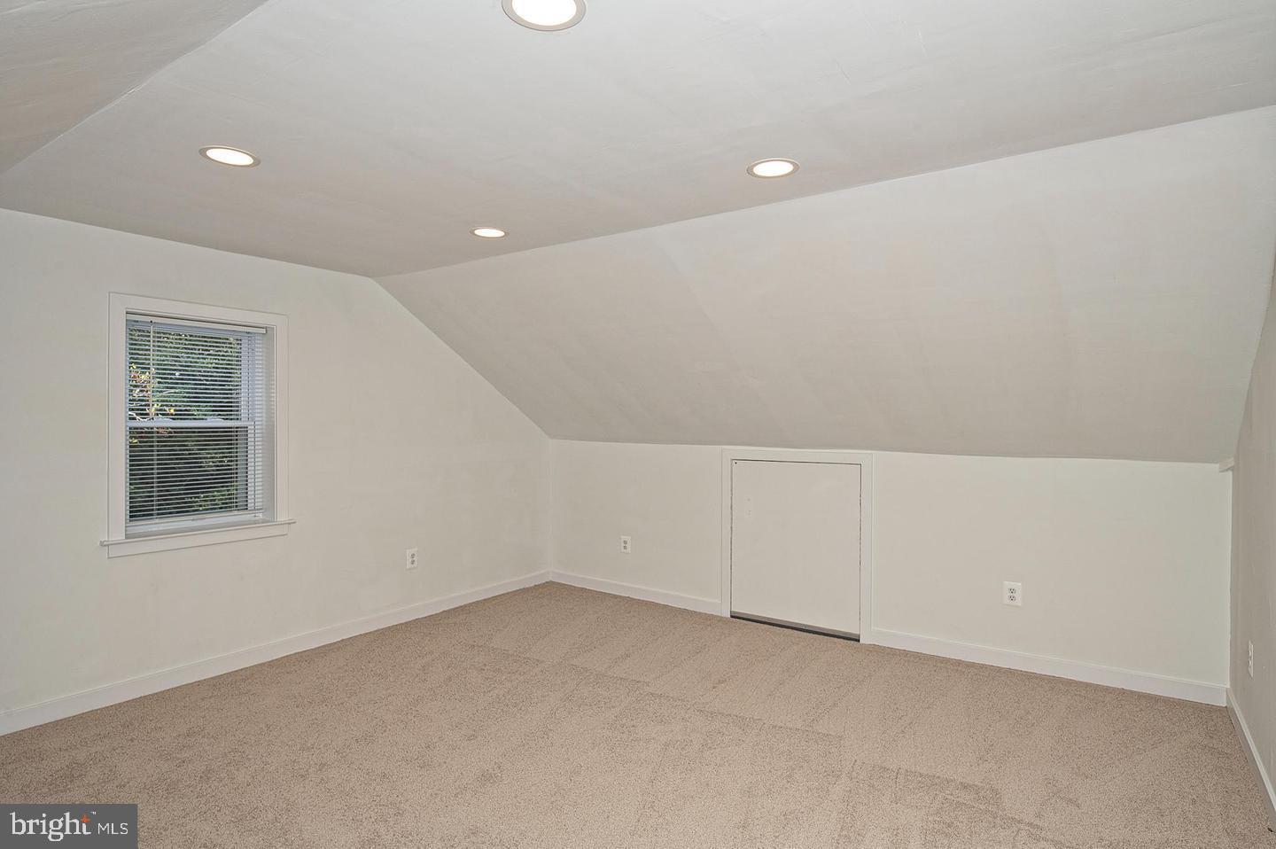 6343 Montgomery Road Elkridge, MD 21075 - Photo 28 of 40