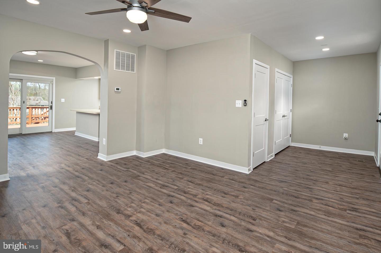 6343 Montgomery Road Elkridge, MD 21075 - Photo 5 of 40