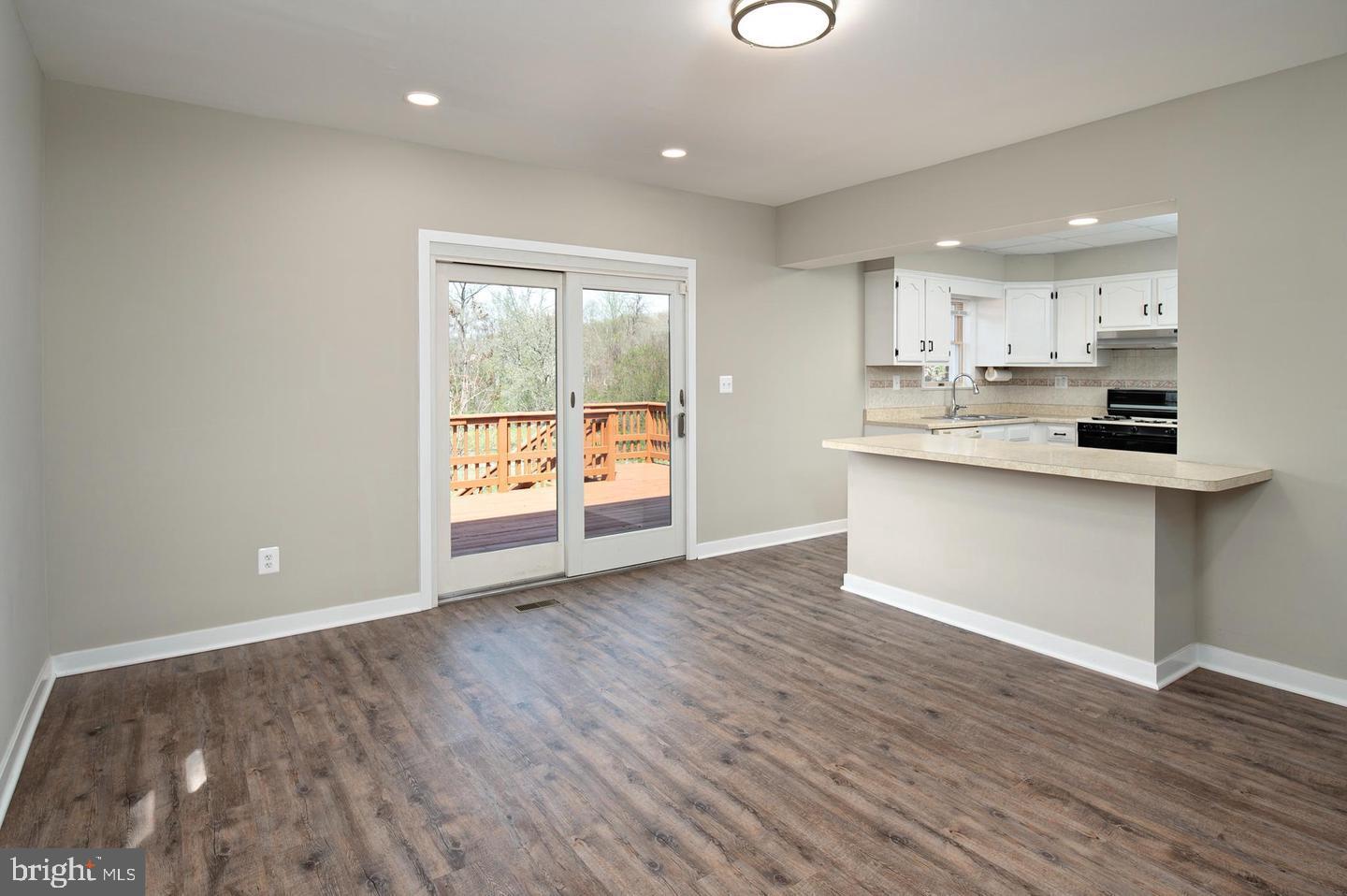 6343 Montgomery Road Elkridge, MD 21075 - Photo 9 of 40